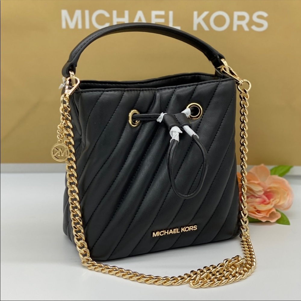 MICHAEL KORS SMALL BUCKET XBODY BLACK - Picture 6 of 16